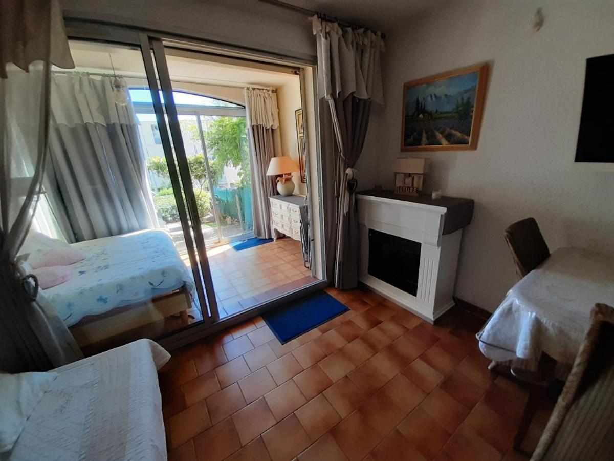 T2, Jardin, Veranda Chambre, Climatisation, Parking Privatif, Proche A Pied Centre, Plage, Gare, Pour 3 Adultes Ou 2 Adultes Avec 2 Enfants 邦多勒 外观 照片